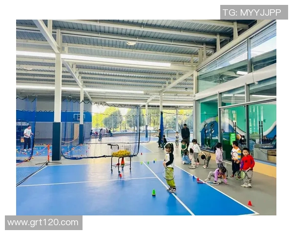 深圳网球队的意识探秘：网球巨献背后的故事与精神解析