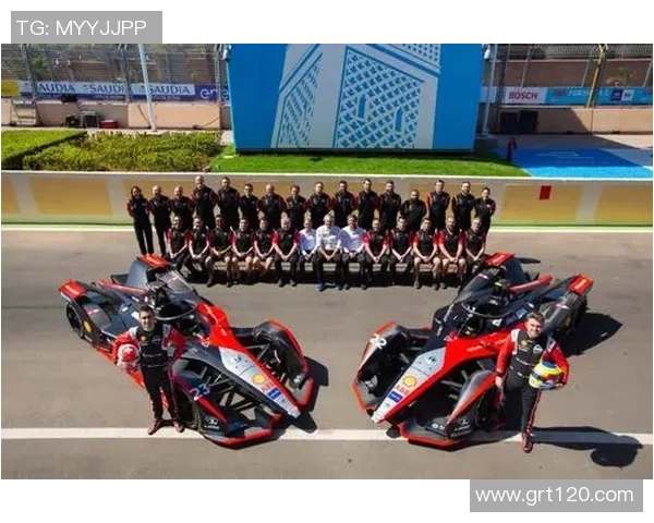 南京攀岩队在全国攀岩实力排行榜中荣获第四名展现出强劲实力与团队精神 南京攀岩队在全国攀岩实力排行榜中荣获第四名展现出强劲实力与团队精神